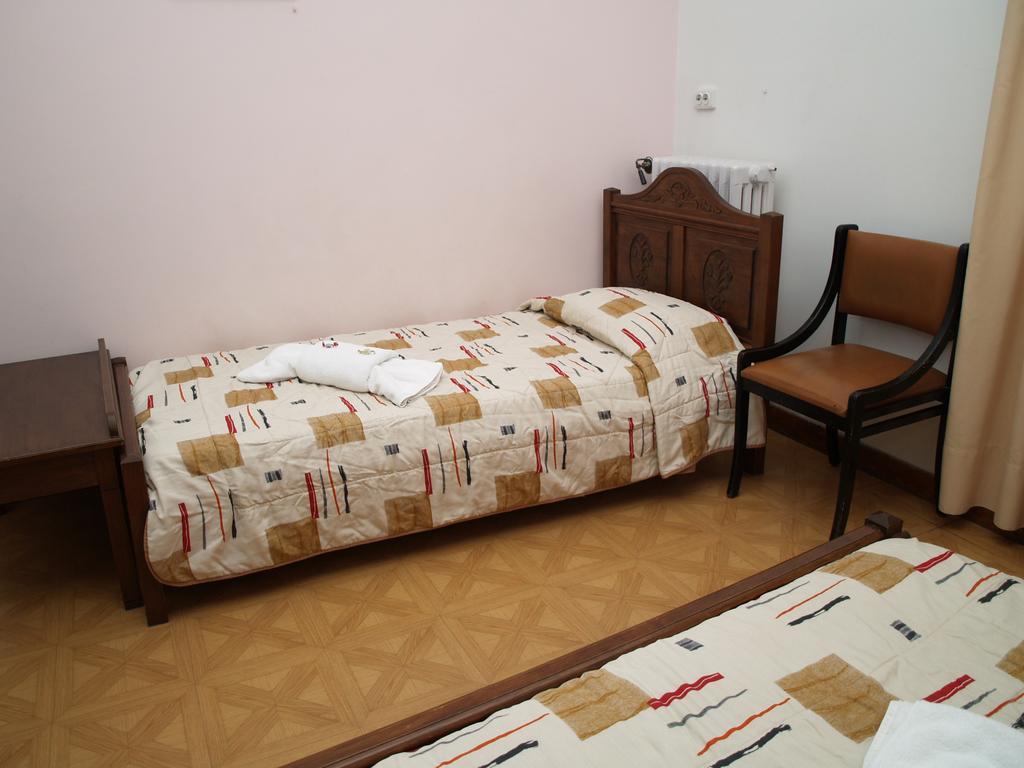 Acropolis House Hotel 2*