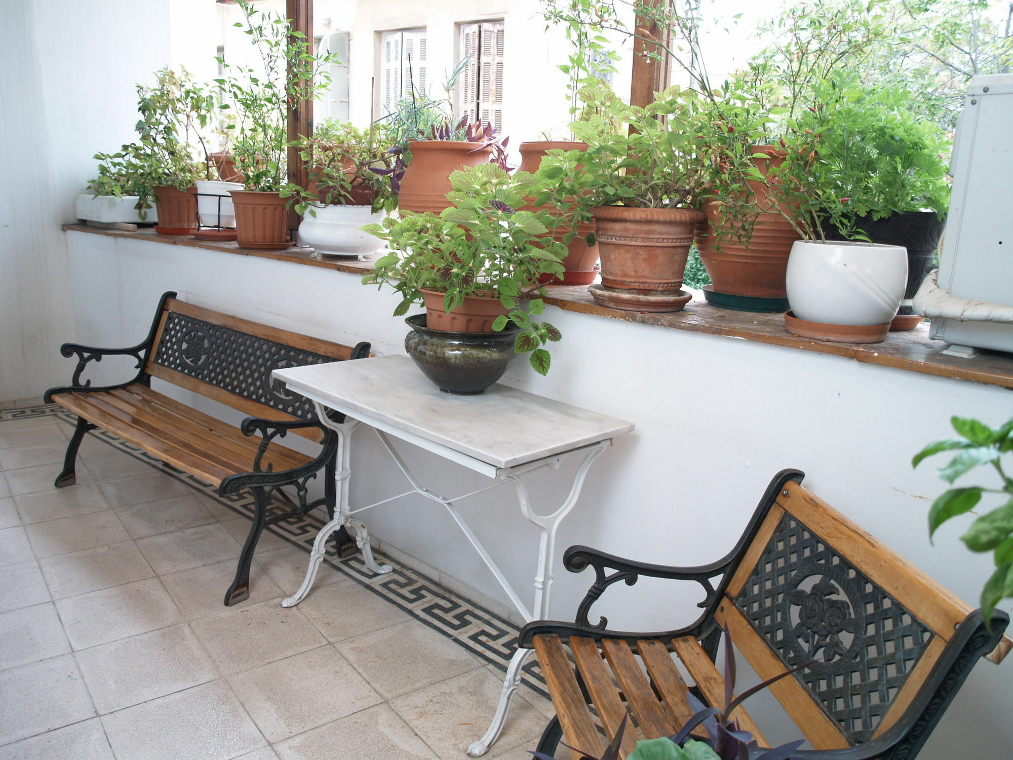 Acropolis House 2*